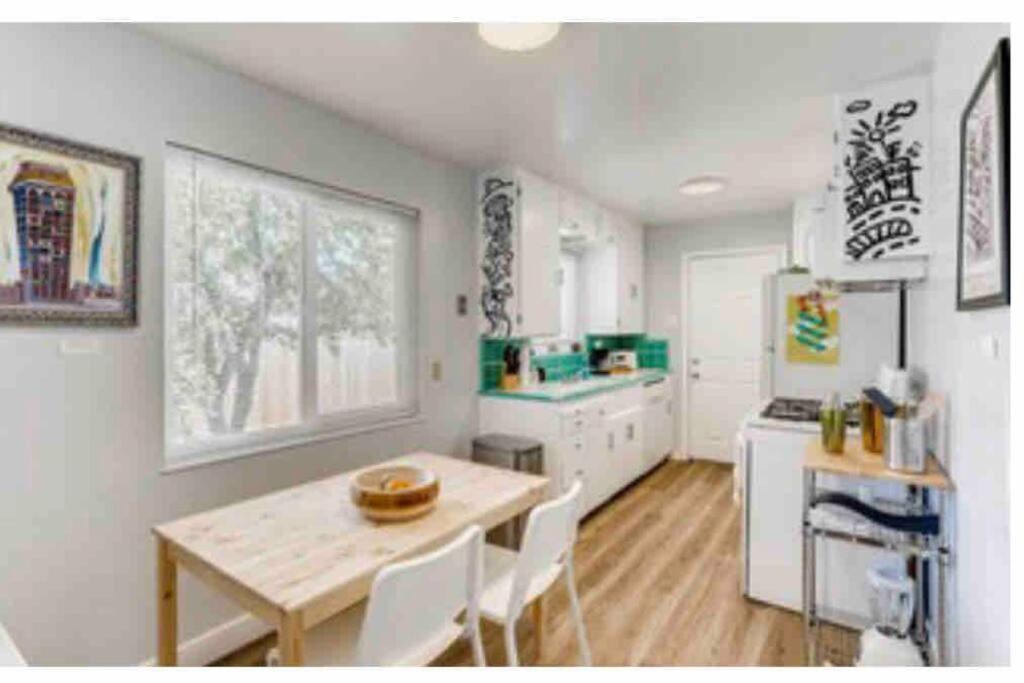 Villa Smart Eclectic Art House Near Uc Davis Med Center Sacramento Exterior foto