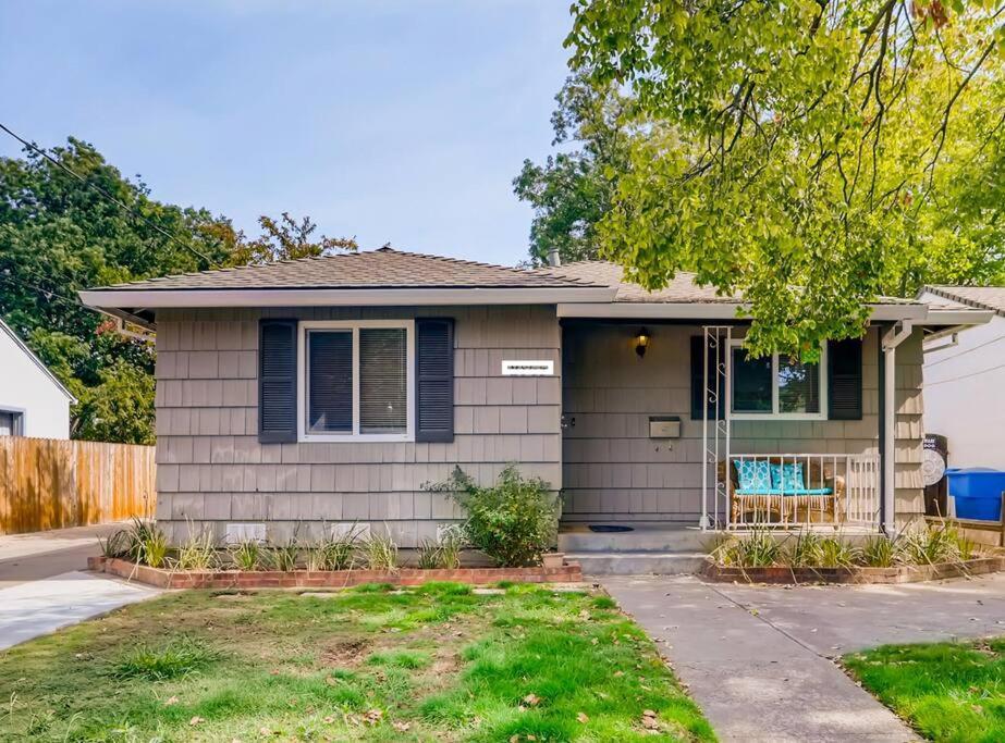 Villa Smart Eclectic Art House Near Uc Davis Med Center Sacramento Exterior foto